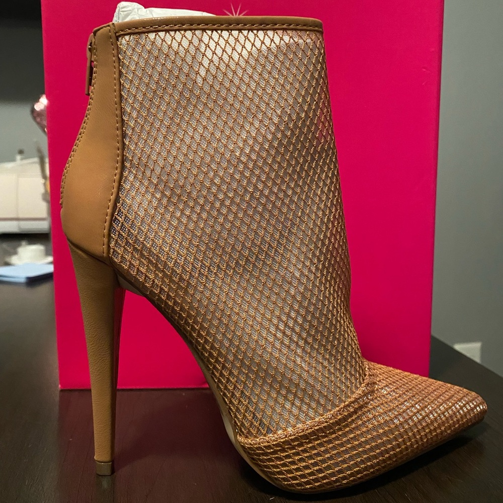 WANNA DANCE Fishnet Booties